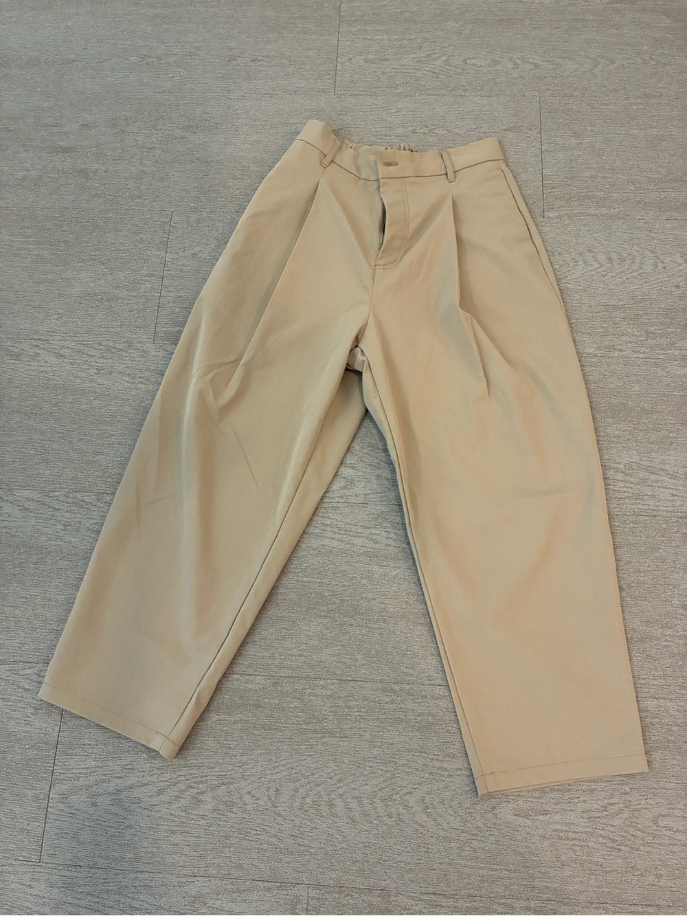 NWOT MUJI Beige Pleated Trousers M | Relaxed Fit Neutral Workwear Minimalist